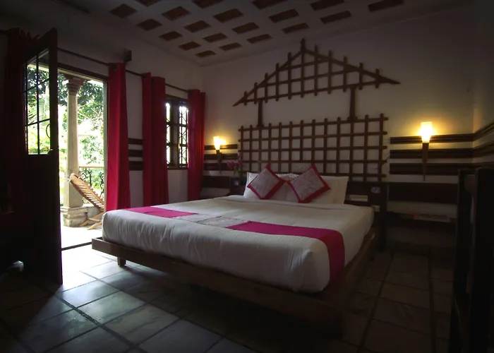 Ambadi Hotel Thekkady