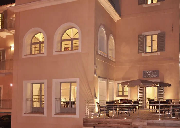 Hotel Perla Rossa à LʼÎle-Rousse