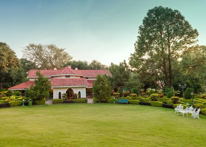 Welcomheritage Golf View Pachmarhi