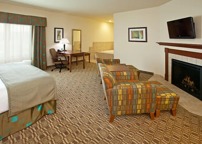Holiday Inn Express & Suites Ripley By Ihg