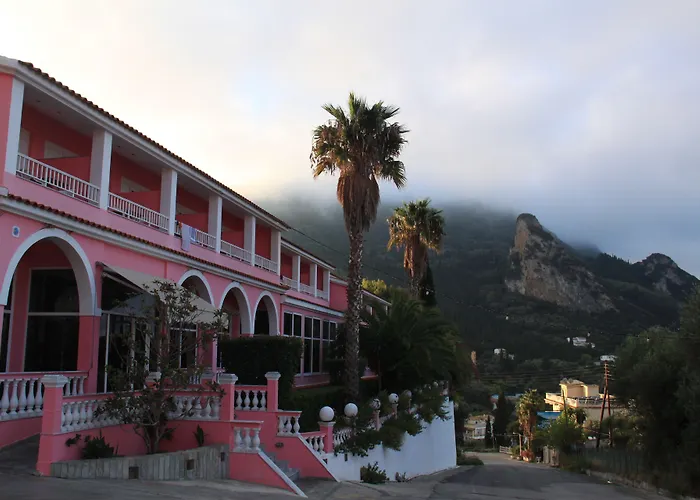 Pink Palace Beach Resort Agios Gordios 