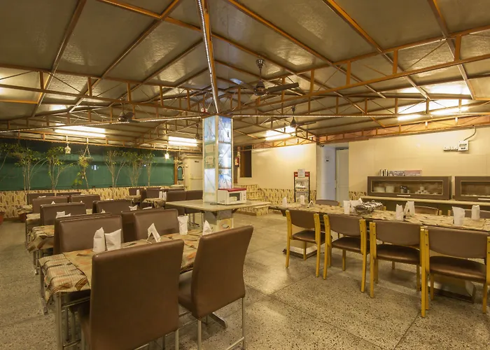 Hotel Grand Park Inn Delhi 