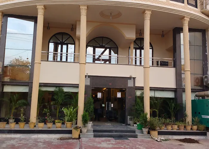 Optimum Tara Palace @ Taj Agra 
