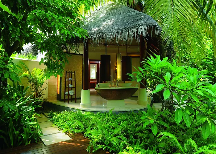 Constance Halaveli Hotel Bathala Island