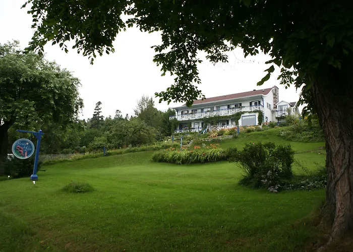 Auberge Fleurs De Lune La Malbaie