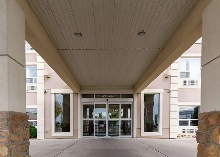 Best Western Plus South Edmonton Inn&Suites