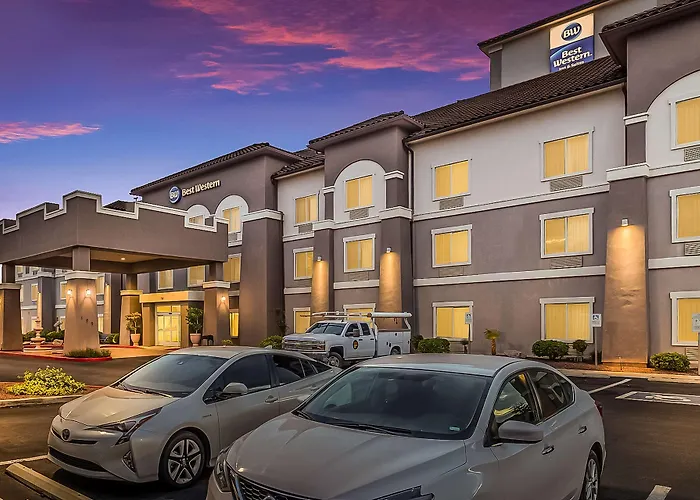 Best Western Douglas Inn & Suites
