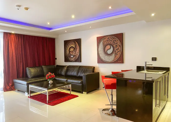 Absolute Bangla Suites Patong