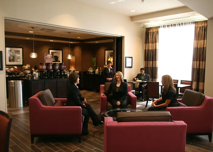 Hampton Inn & Suites Detroit/Airport Romulus