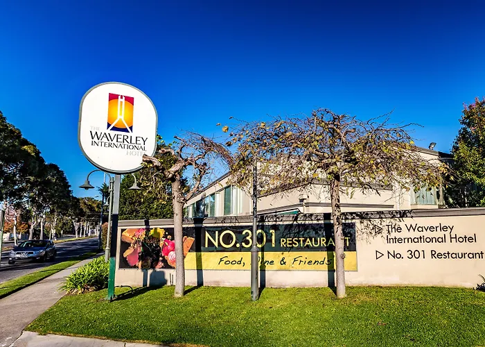 The Waverley International Hotel Glen Waverley
