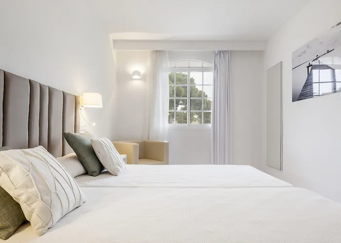 Ilunion Menorca Aparthotel Cala Galdana 