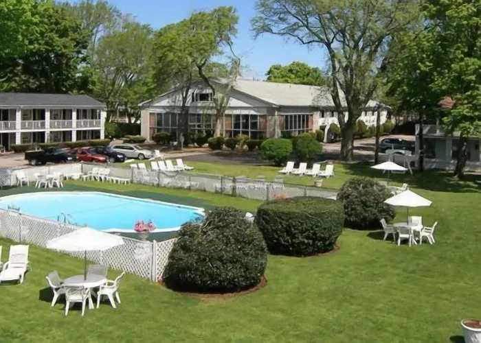 Shoreway Acres Inn & Cape Cod Lodging Falmouth