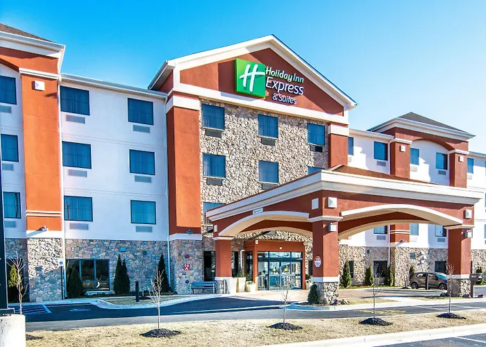 Holiday Inn Express & Suites Elkton - University Area By Ihg