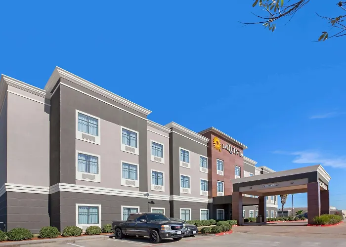 La Quinta Inn & Suites By Wyndham Houston Pasadena North
