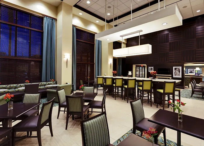 Hampton Inn & Suites Mahwah