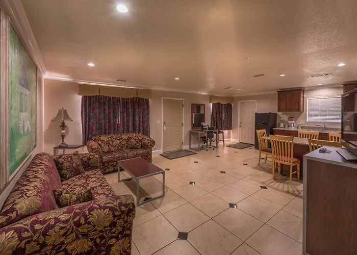 Edge Water Inn Reedley