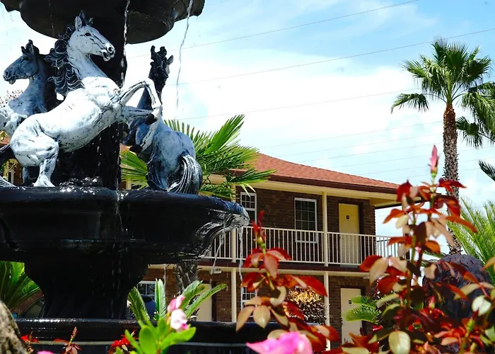 American Inn & Suites - Savannah / Garden City Port Wentworth