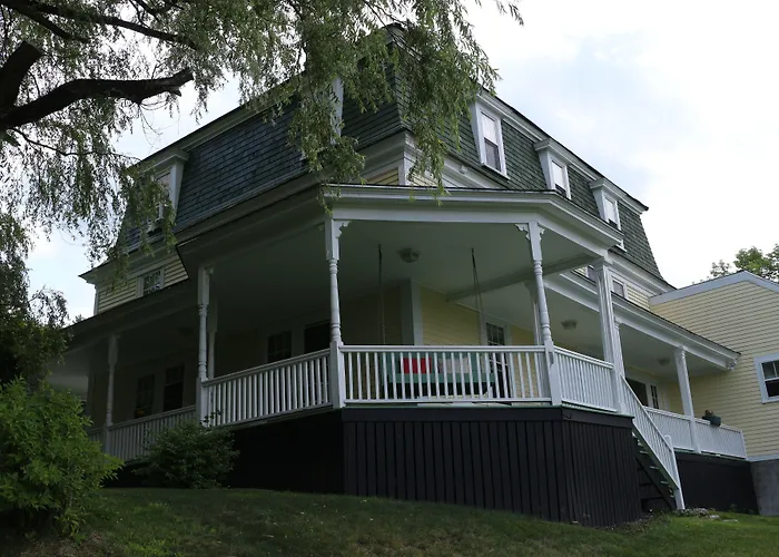 Ballard House Inn Meredith