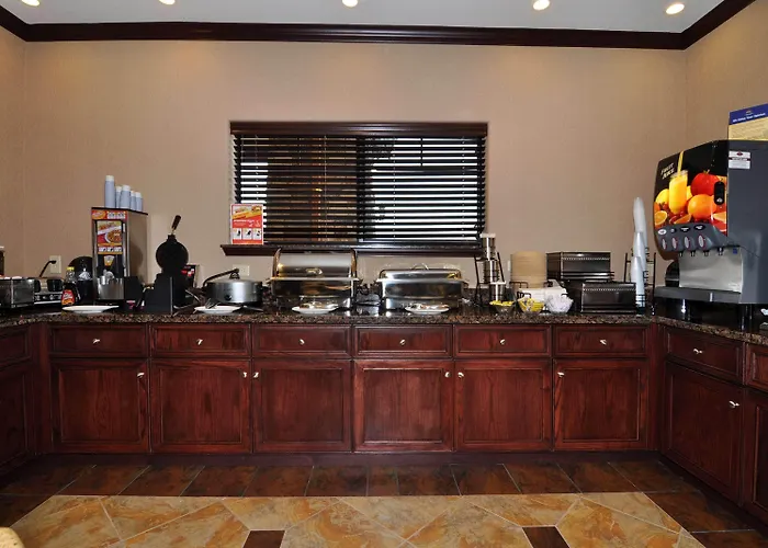 Best Western Plus Royal Mountain Inn & Suites Athens