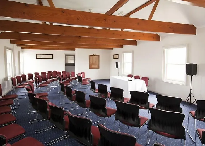Edgewater Hotel Devonport