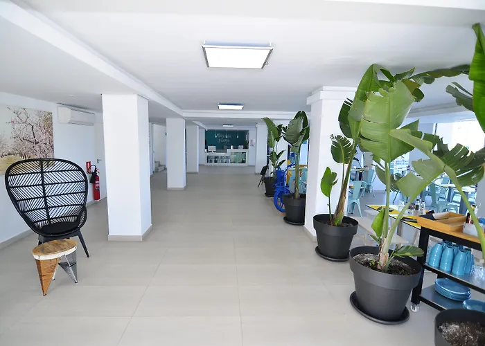 Marina Playa (Adults Only) Aparthotel San Antonio 