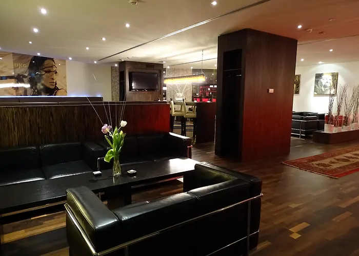 Plaza Premium Salzburg Hotel