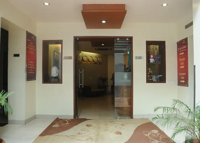 Hotel Madhav International Pune Railway Station