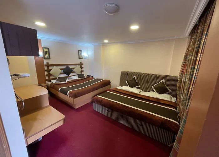 Hotel Maneck Ooty