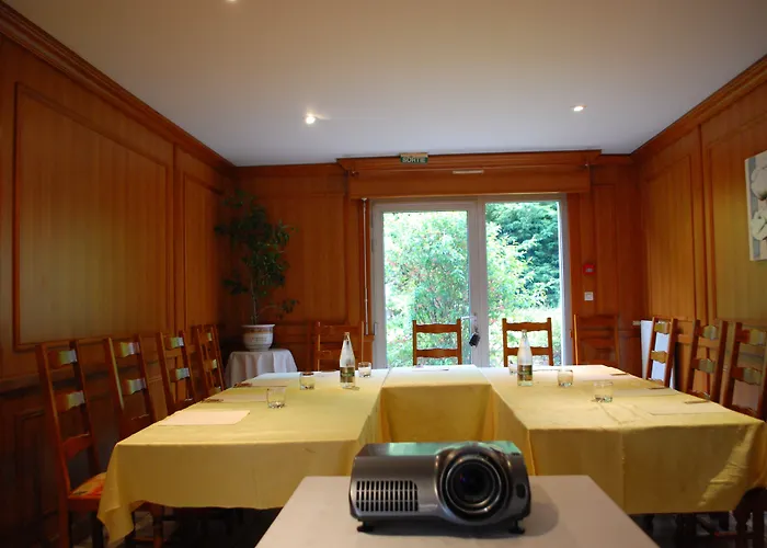 Le Clos Champel Hotel Restaurant Logis Cesson-Sévigné