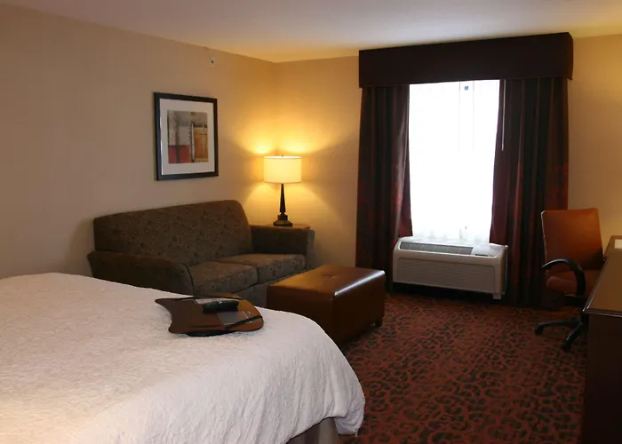 Hampton Inn And Suites Peru