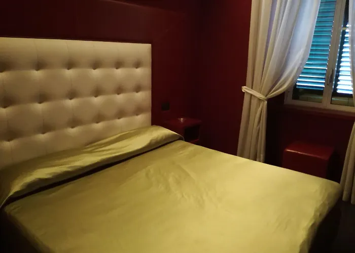 Hotel Guiren Dal 1959 Nápoles