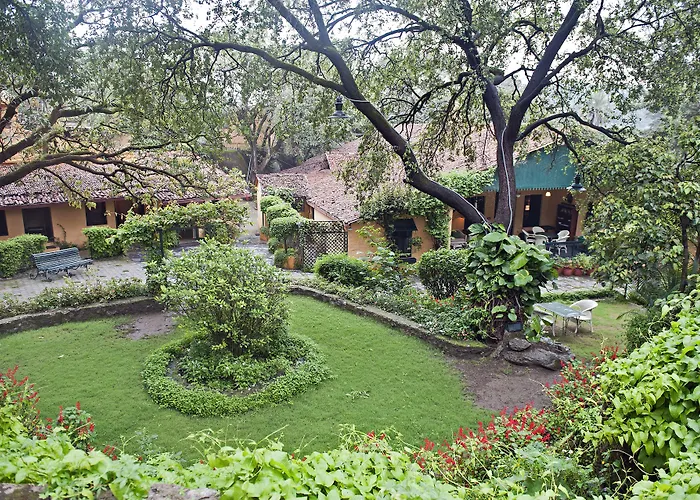 Welcomheritage Connaught House Mount Abu