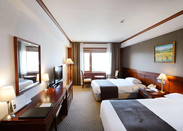 Commodore Hotel Gyeongju