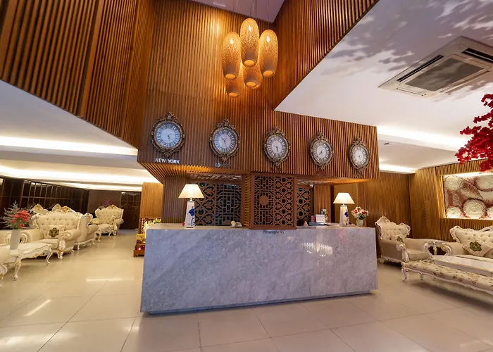 The White Hotel 8A Thai Van Lung TP. Hồ Chí Minh