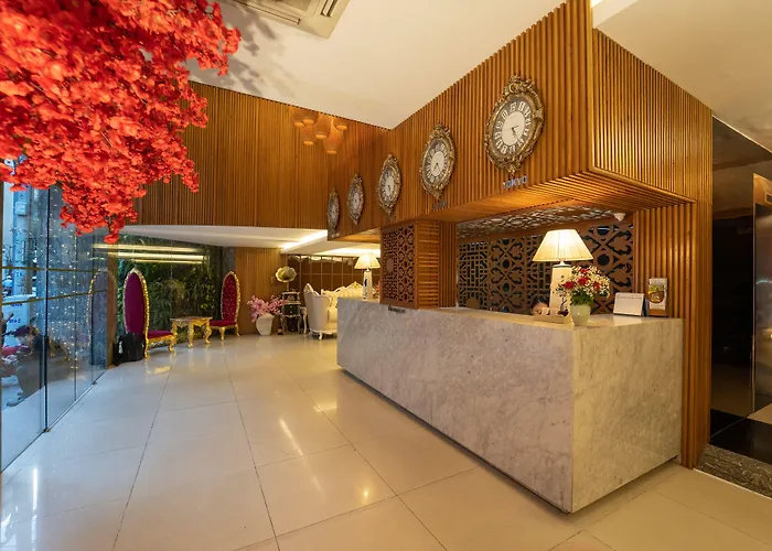 The White Hotel 8A Thai Van Lung TP. Hồ Chí Minh