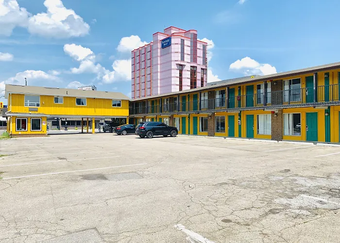 Lodge Inn And Suites Niagara Falls