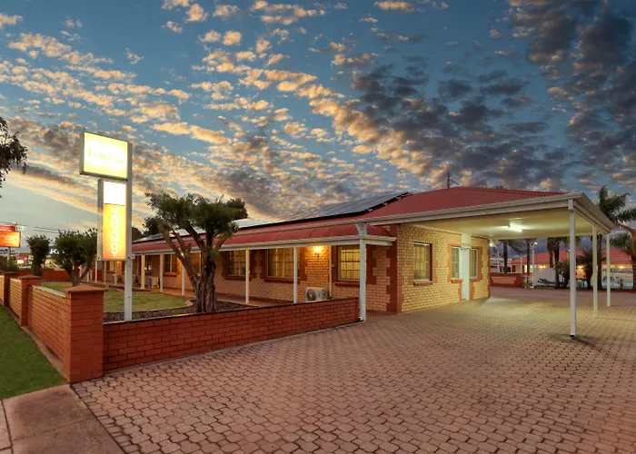 Charles Rasp Motor Inn & Cottages Broken Hill