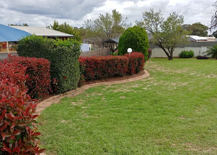 Almond Inn Tamworth
