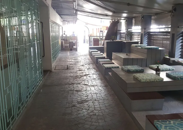 Le Sutra Hotel, Khar, Bombay