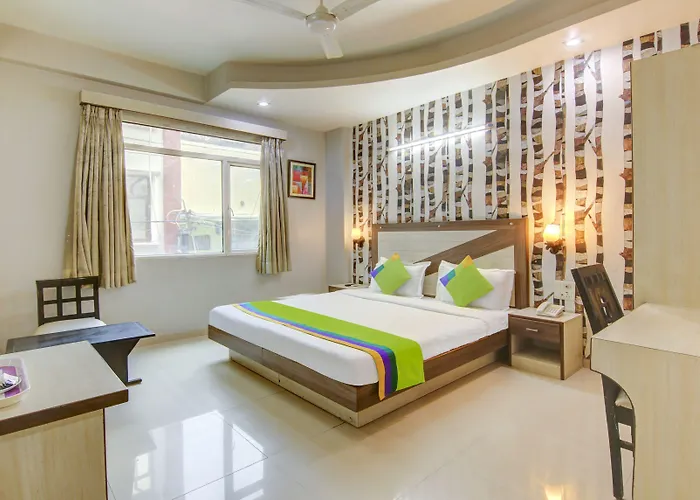 Treebo Rockwell Plaza Hotel Delhi 