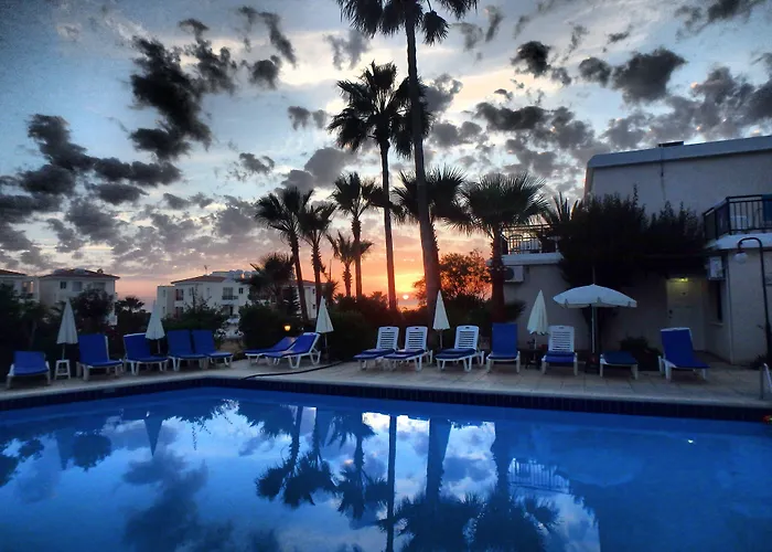 Hilltop Gardens Hotel Apartments Paphos