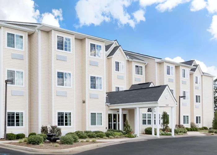 Microtel Inn & Suites By Wyndham Ozark
