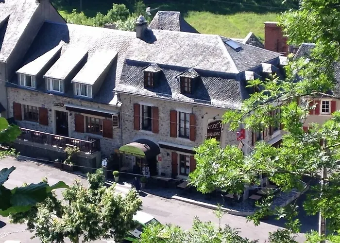 Logis Hôtel Les Coudercous Saint-Chély-dʼAubrac