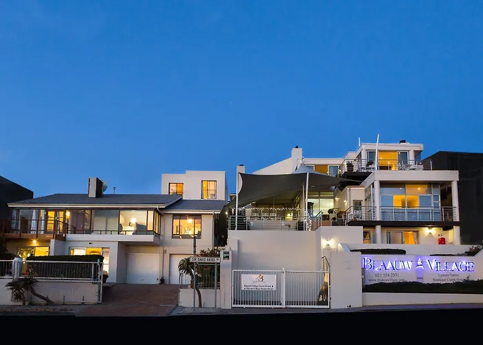 Blaauw Village Guest House Bloubergstrand