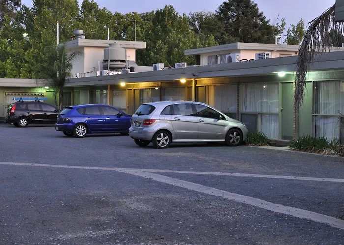 Albury Burvale Motor Inn