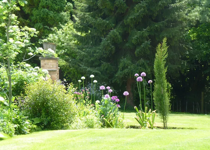 Blounts Court Farm Bed & Breakfast Devizes