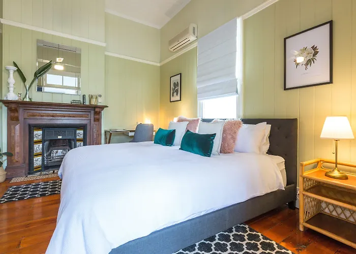 99 Kirkland Bed & Breakfast Brisbane