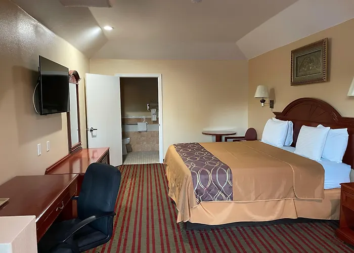 Porter Executive Inn & Suites