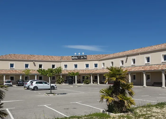 Le Ya'Tis Hotel Saint-Laurent-des-Arbres