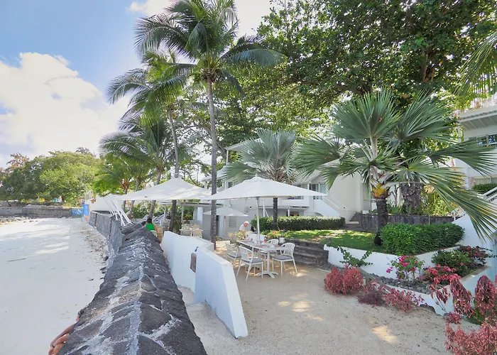 Le Beachclub Pereybere Beach